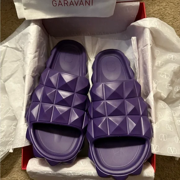 Valentino Roman Rockstud Slides Size 12 NWT